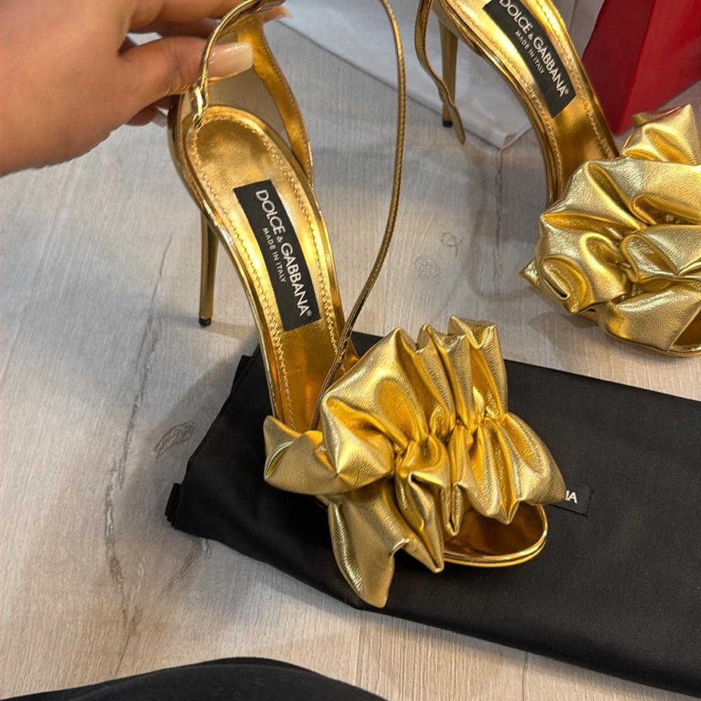 Dolce and gabbana NWT Sandalo Specchio Oro gold heels - Picture 3 of 8